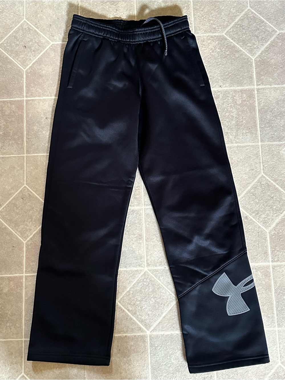 Under Armour Boys Black Jogger Sweatpants with Gray Logo